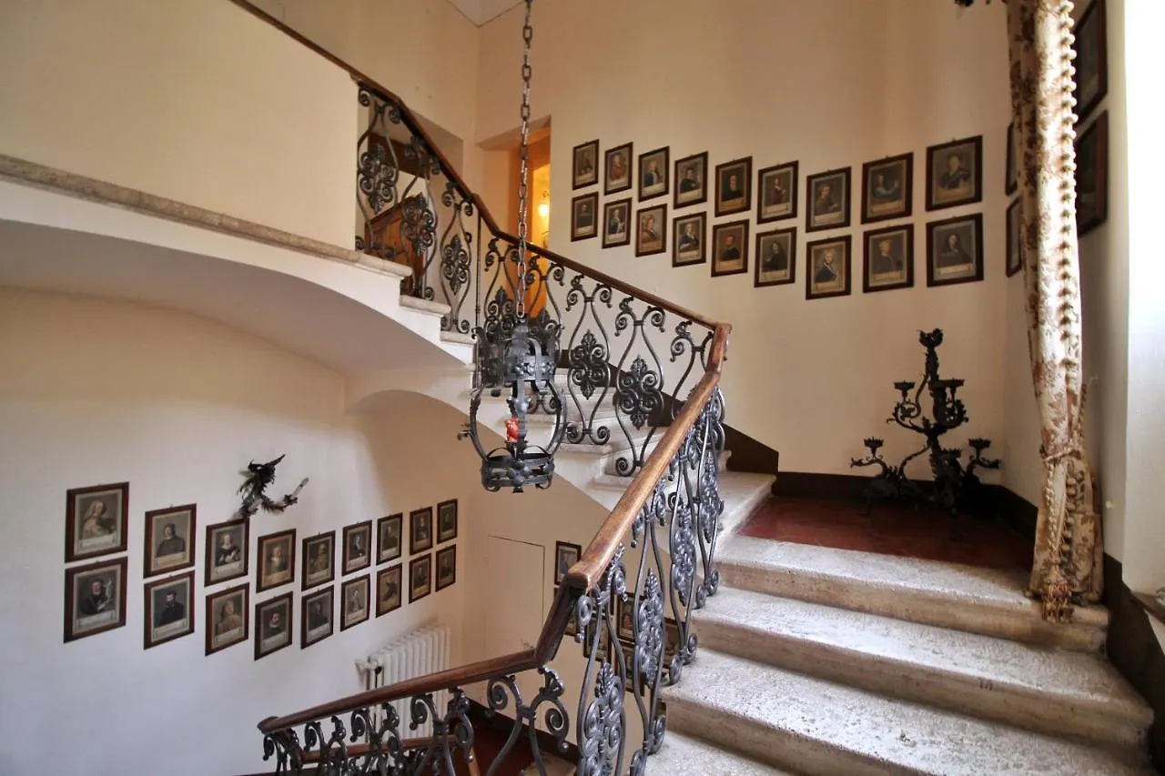 Castello Di Sovicille - Residenza D'Epoca Bed & Breakfast